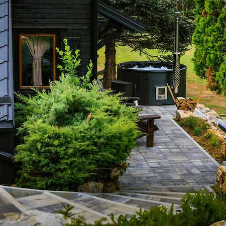 Woodenhouse With Two Apartments Otocac Exterior photo