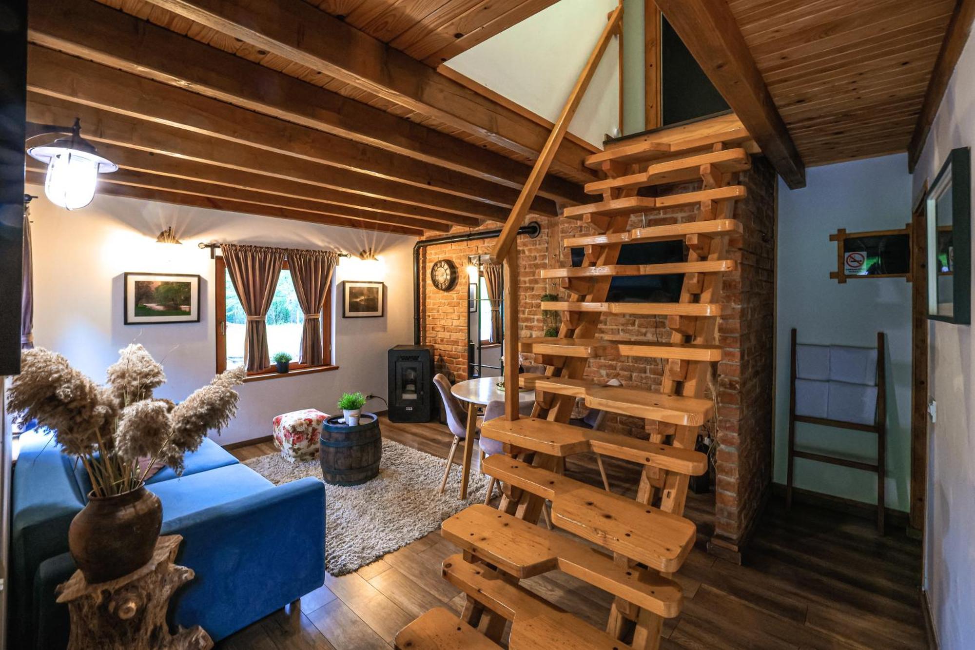 Woodenhouse With Two Apartments Otocac Room photo